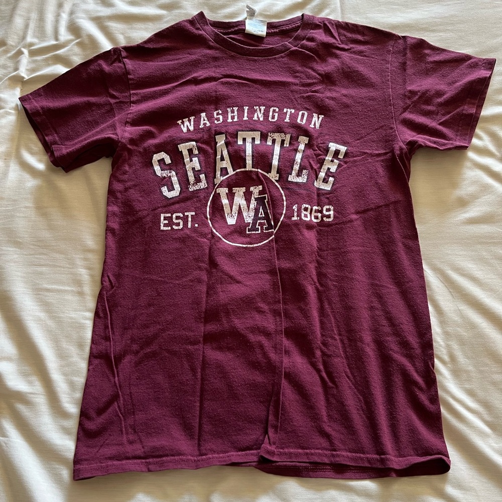 Burgundy t shirt